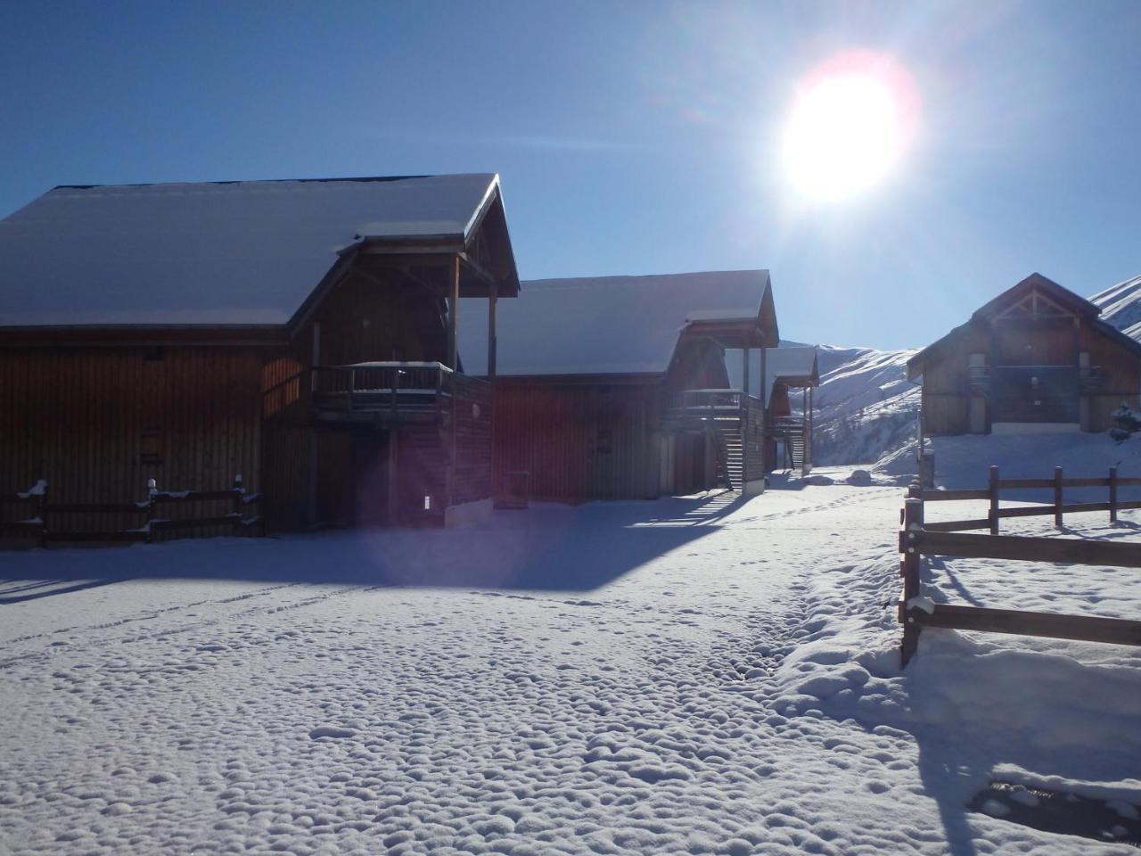 Goelia - Les Chalets Des Marmottes แซงต์-ฌ็อง-ดาฟร์ ภายนอก รูปภาพ